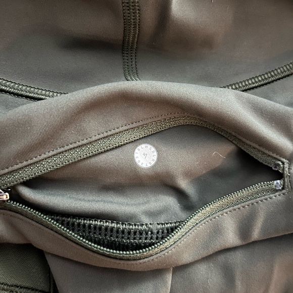 Lululemon Speed Up Tight Mesh 28” - Picture 6 of 7